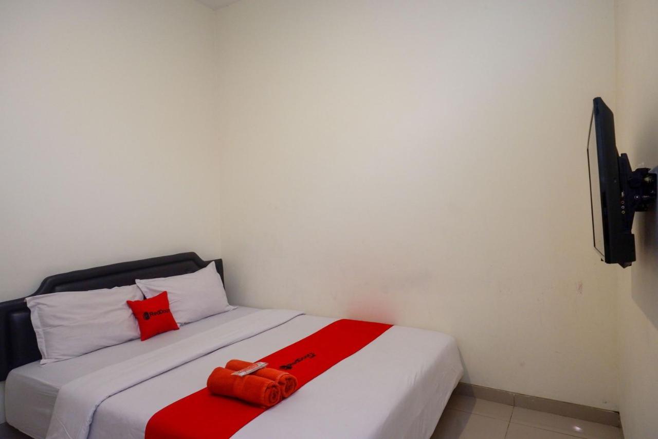 Reddoorz Near Malioboro Mall 2 Hotel Yogyakarta Exterior photo