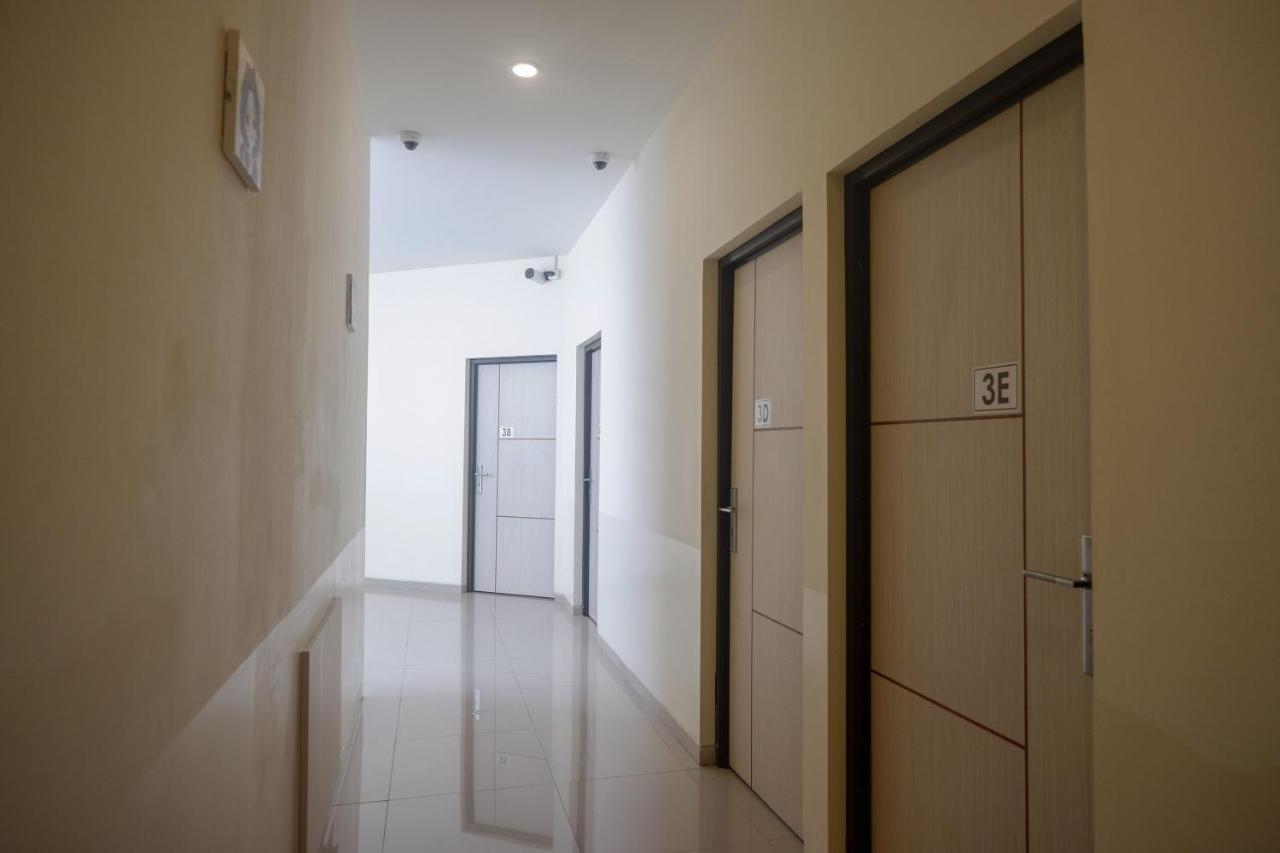 Sans Hotel Mataram Malioboro Yogyakarta Exterior photo
